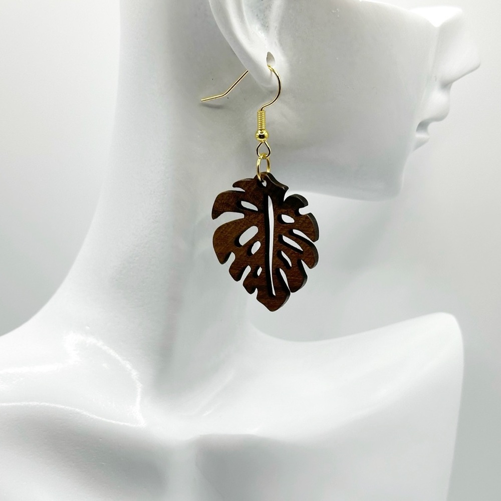 Natural Walnut Wood Monstera